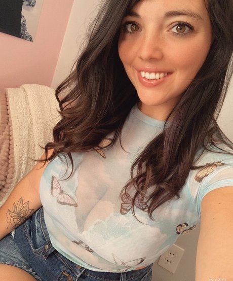 Vanessa Ray étoile adulte img