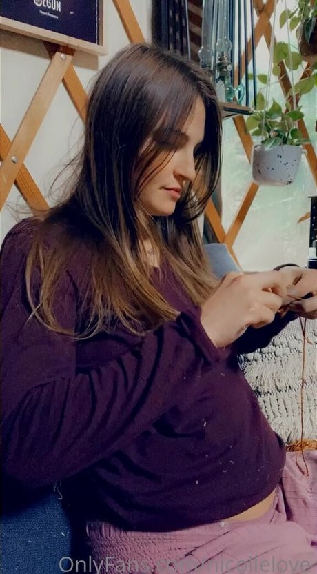 Holistic Nicole actrice xxx archive