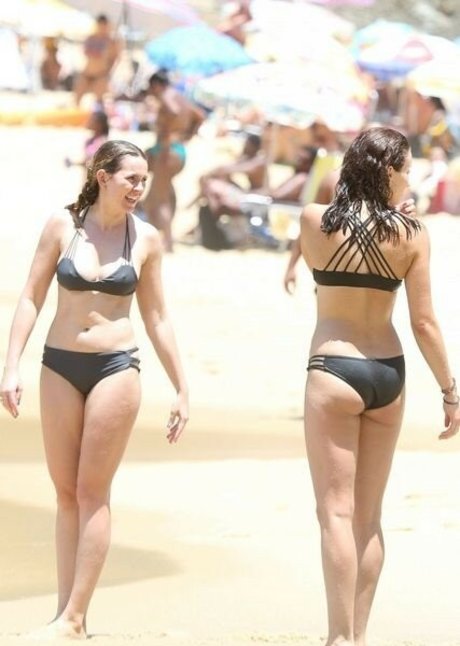 Troian Bellisario modèle porno img