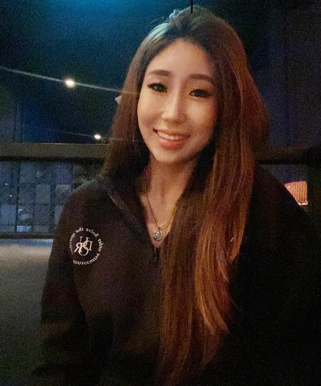 Jinnnyk sexe star des photos