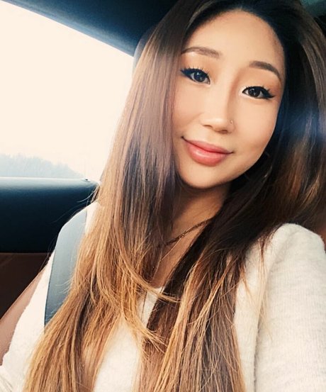 Jinnnyk star du porno chaude des photos