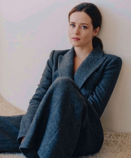 Claire Foy star du porno exclusive photos