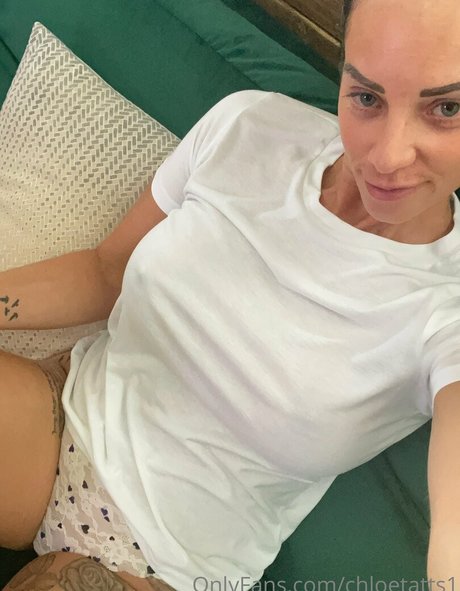 chloetatts1 star du porno sympa des photos