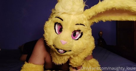 naughty louie actrice nue img