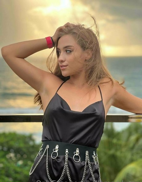 bellamaddyson sexe star img