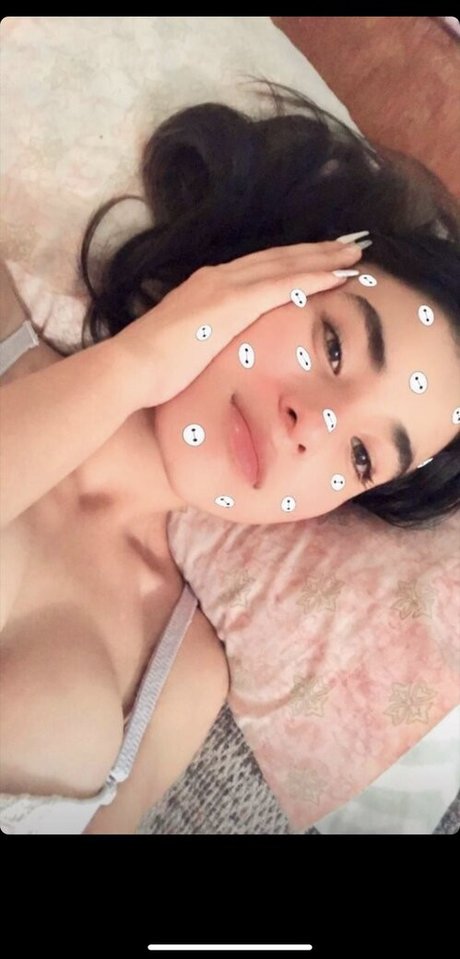 Cmp Perla modèle nu photos