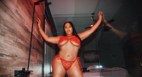 raquelsavage modèle érotique archive