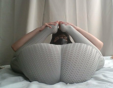 poundpoundcakecake actrice de nus collection