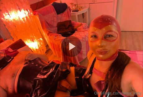 latex lady modèle pornographique image