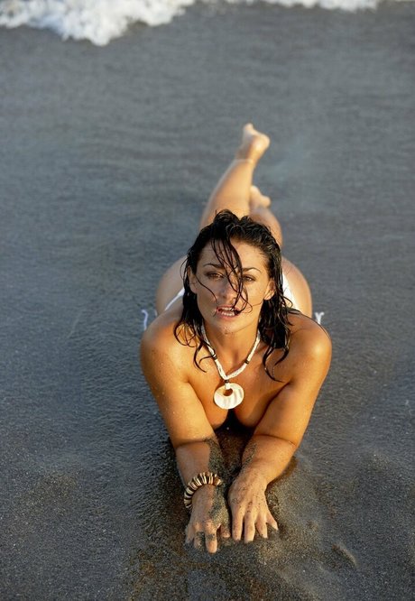 Natalie J Robb belle actrice archive