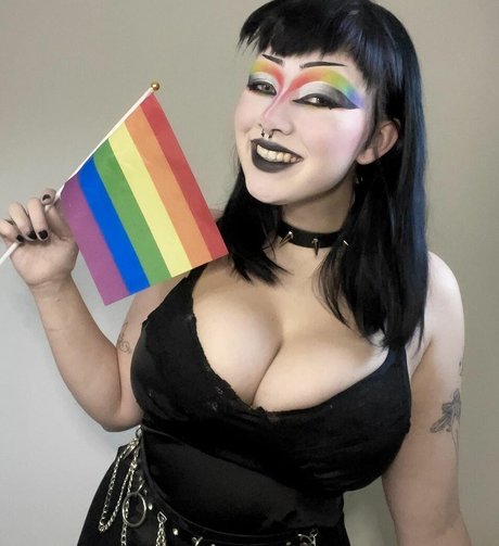 Destructiv333 modèle érotique galerie