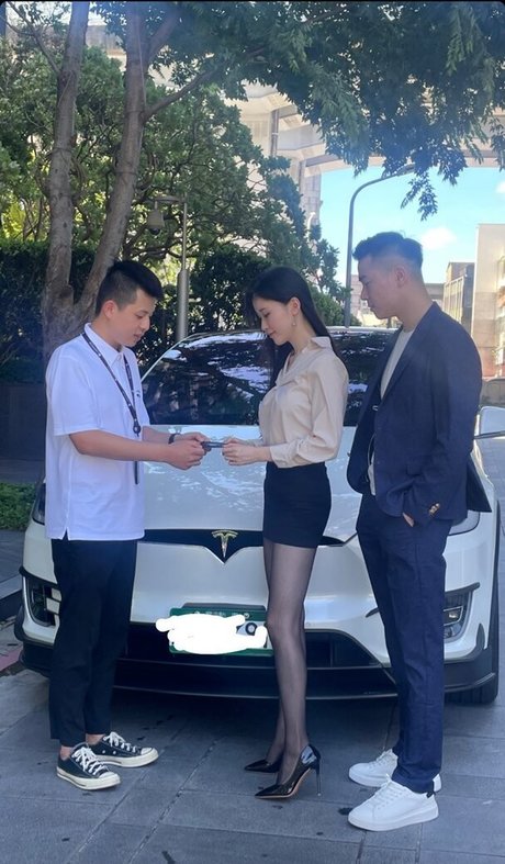 Vanessa Only4567 beau modèle des photos