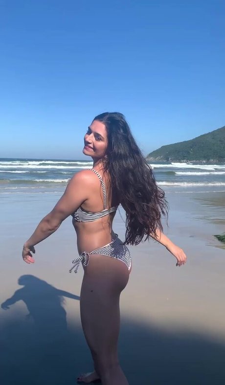 Annabel DaSilva étoile nue photos