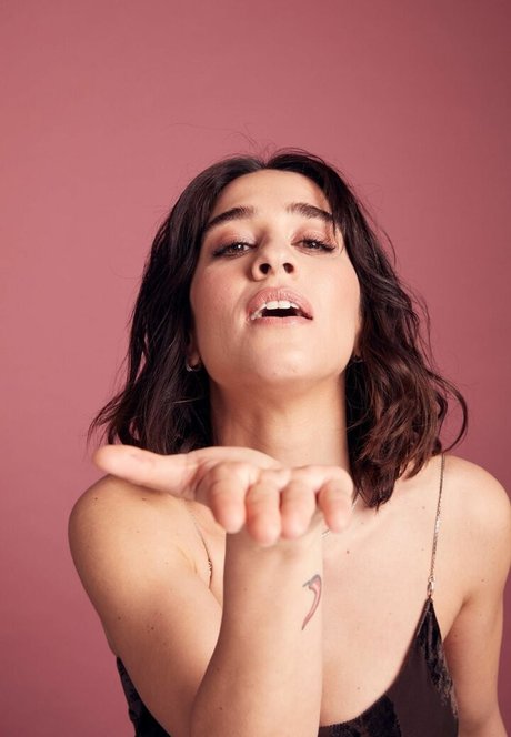 Simona Tabasco sexe star des photos