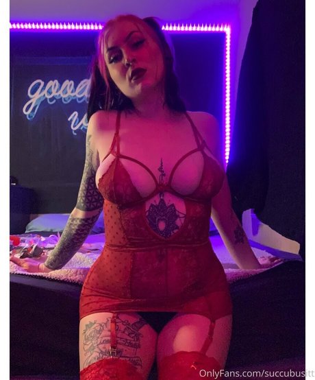 succubusitt haut modèle galeries