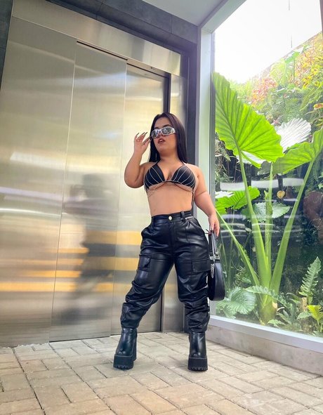 Maria Guevito star du porno belle images