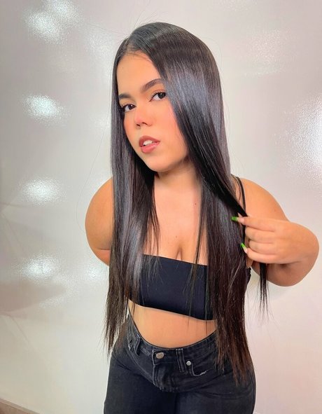 Maria Guevito belle actrice photos