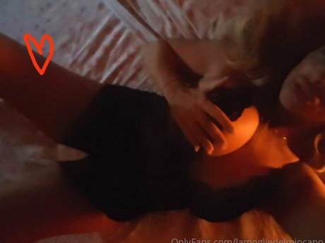 lamogliedelmiocapo étoile érotique photo