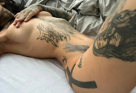 Stephanie Raszolkov actrice de nus collection