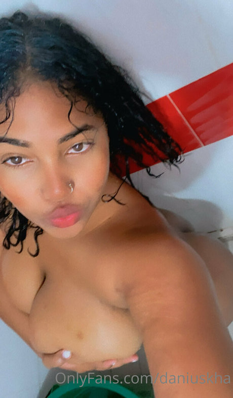 daniuskha star du porno gratuit img