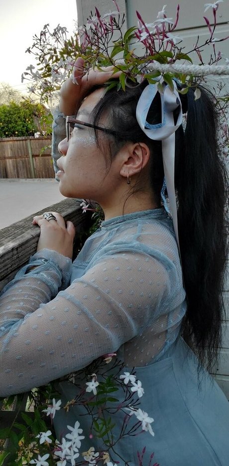 Missblissrose étoile nue des photos