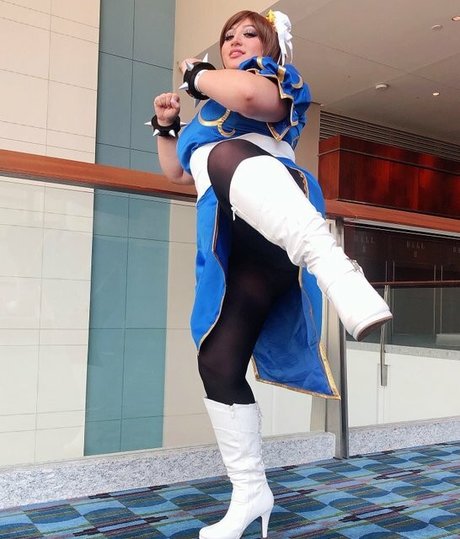 lunettes milf onlyfans chaud nu photos