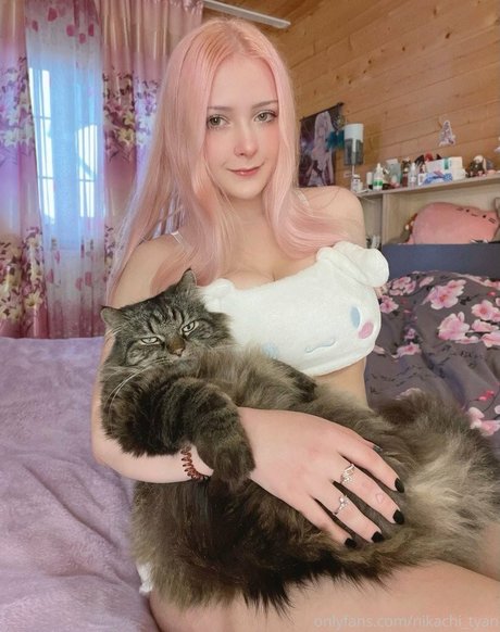 Nikachi Nika Kotova modèle sexy galerie