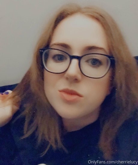 lucycherriefree actrice exclusive galeries