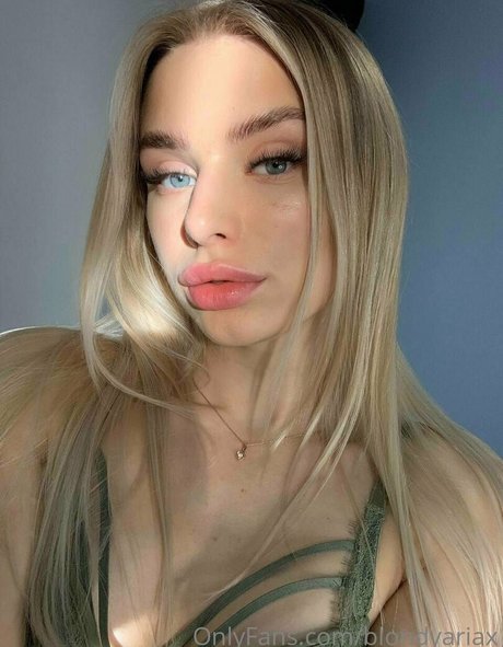 blondyariax actrice nue galeries
