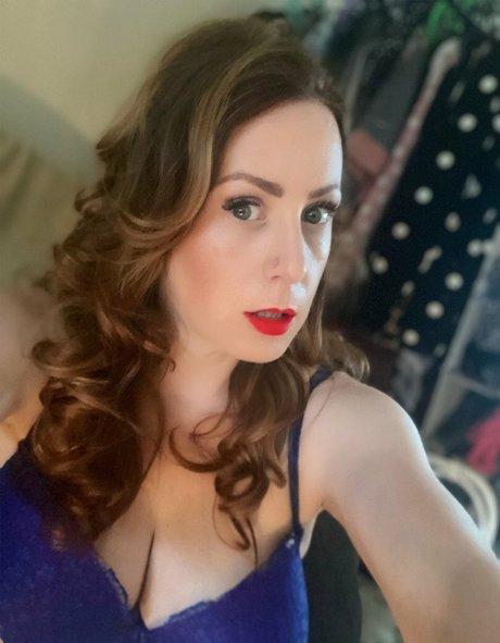 Pregnant English Rose actrice nue galeries