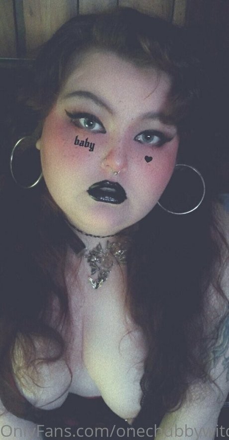onechubbywitch modèle sexy img
