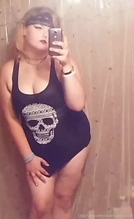 onechubbywitch modèle magnifique img