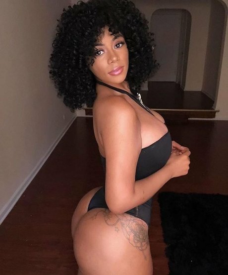 Strella Katt actrice exclusive galerie