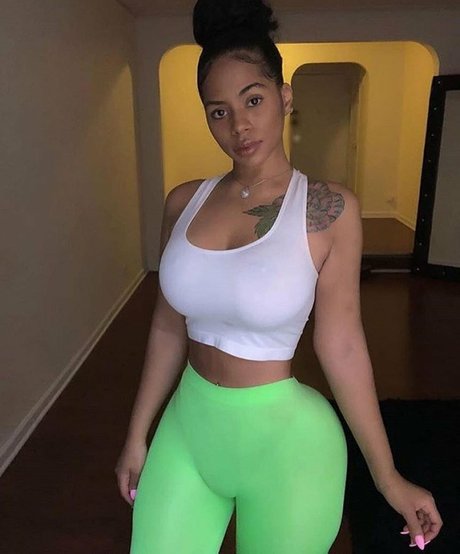 nonne onlyfans parfait sympa collection