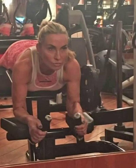 Meg Matthews star du porno exclusive des photos