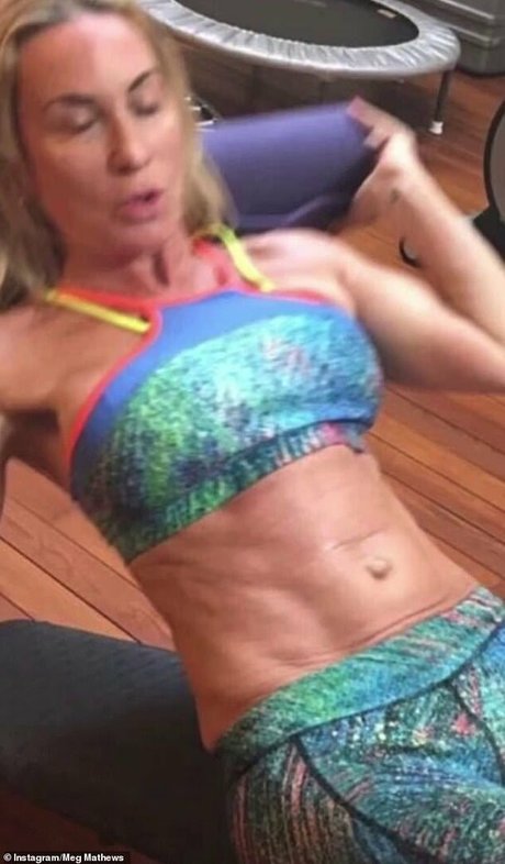 Meg Matthews modèle exclusif img