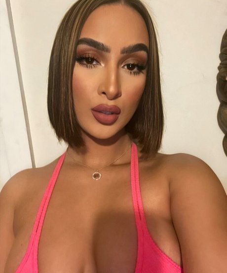 Omaima Benamre star du porno nue collection