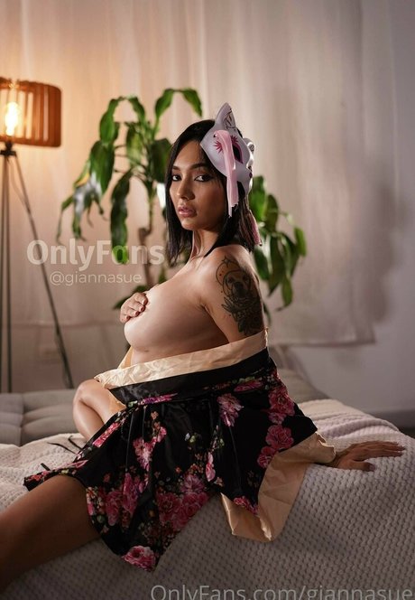 Giannasue belle star du porno collection