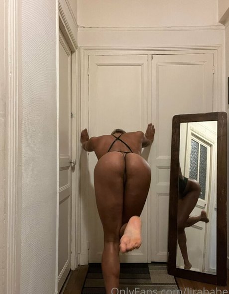 lirababe modèle pornographique galerie