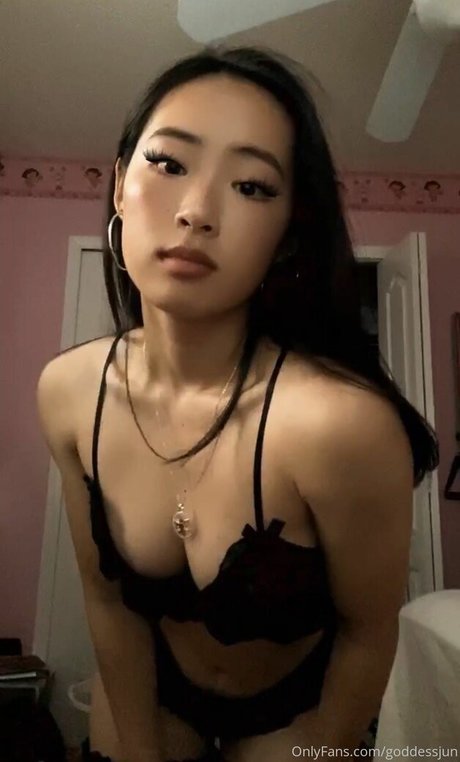 Goddessjun modèle artistique galeries