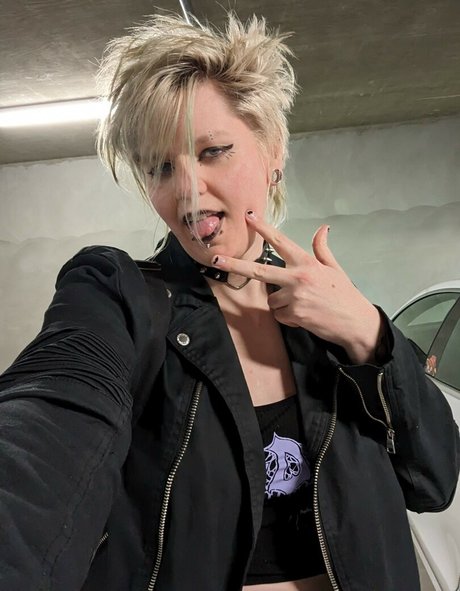 Demongirlcock actrice pornographique photo