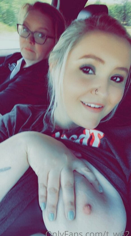 t w62 modèle artistique galeries