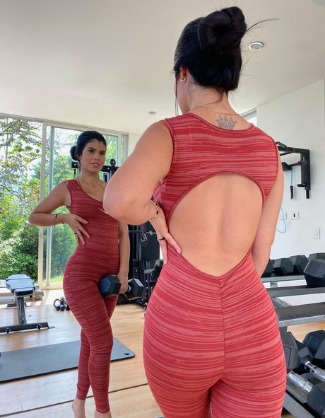 grandes aréoles onlyfans belle hd archive