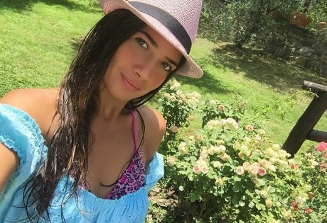 Valentina Venturi star du porno sexy photos