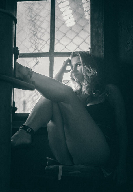 fans underground uniquement nue en haute qualité photos