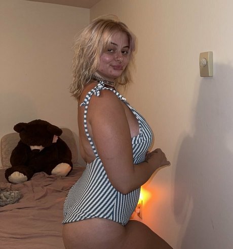 freebaddieebabe star du porno parfaite collection