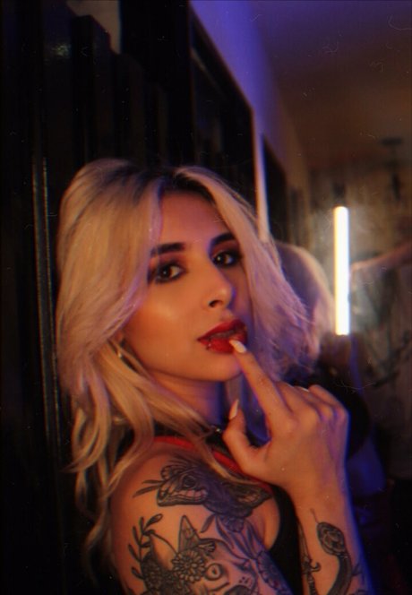 evablack69 actrice de sexe photo