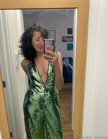 old lotion actrice nue galeries