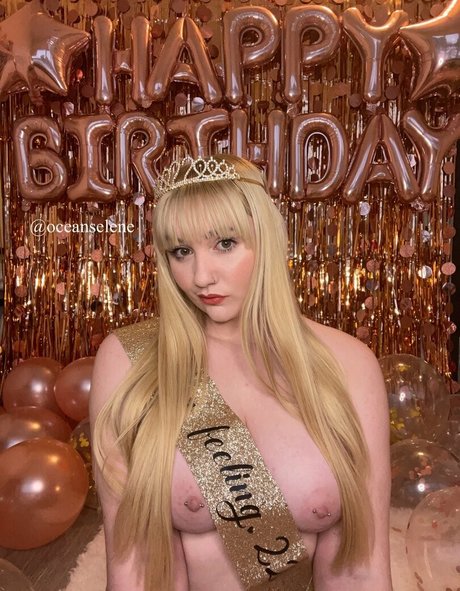 thatkinkything actrice de nus photo