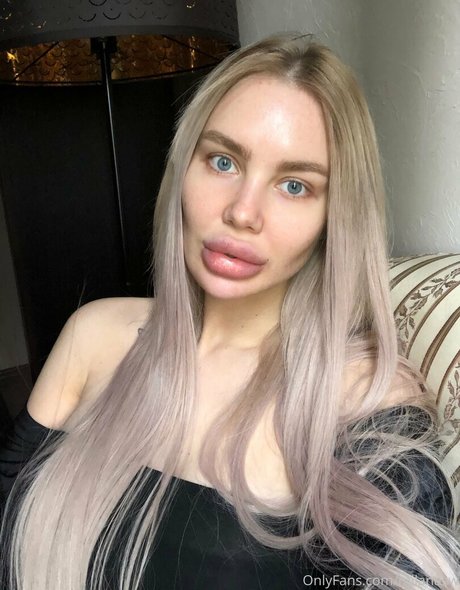 wild cherrygirl modèle exclusif des photos